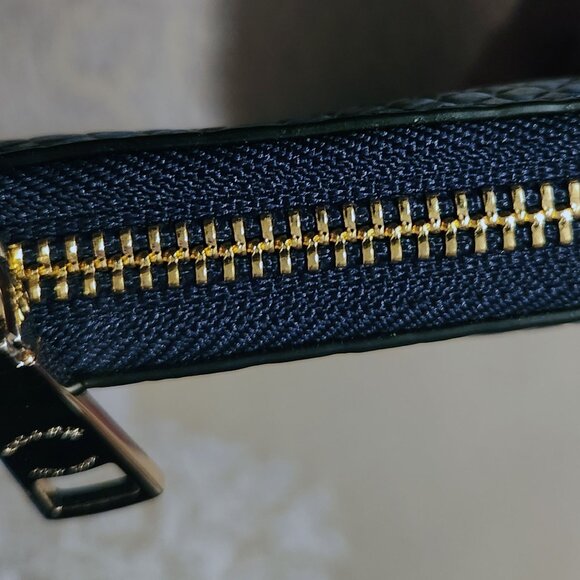 Coach Snakeskin Embossed Leather Zip Accordian Wallet _ Black and Blue _NEW - Picture 8 of 10
